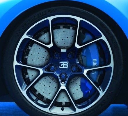 Bugatti-Chiron-10-740x400
