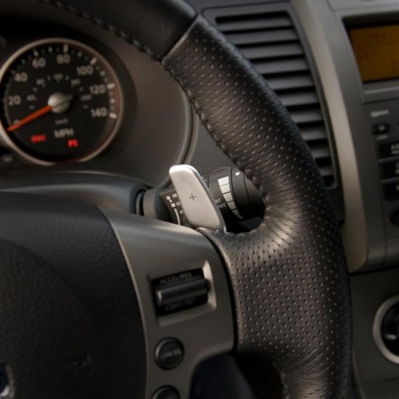 nissan_Sentra_SER_2008-i07-800