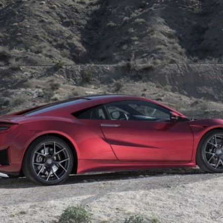 Acura-NSX-2017-4-670x469
